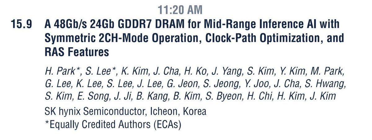 Photo d’un module mémoire GDDR7 SK Hynix avec marquage 48 Gb/s illustrant la puce 24 Gb ciblant l’inférence IA 2026