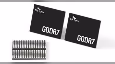 Carte graphique NVIDIA sans puces mémoire GDDR exposée, PCB, connecteurs PCIe, composants VRM et GPU nus