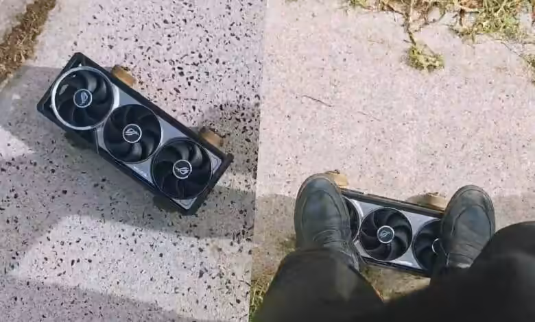 Moddeur transformant le radiateur ROG Astral d’une RTX 5080 en skateboard, grosse plaque ailetée montée avec trucks et roues,