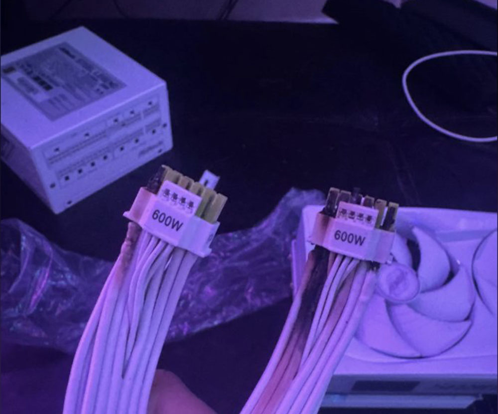 Connecteur 12v 2x6 : deux cas de brûlures touchent une AORUS RTX 5090 Master et une Sapphire RX 9070 XT NITRO+ 4 12V 2×6 brule asrock steel legend 1000