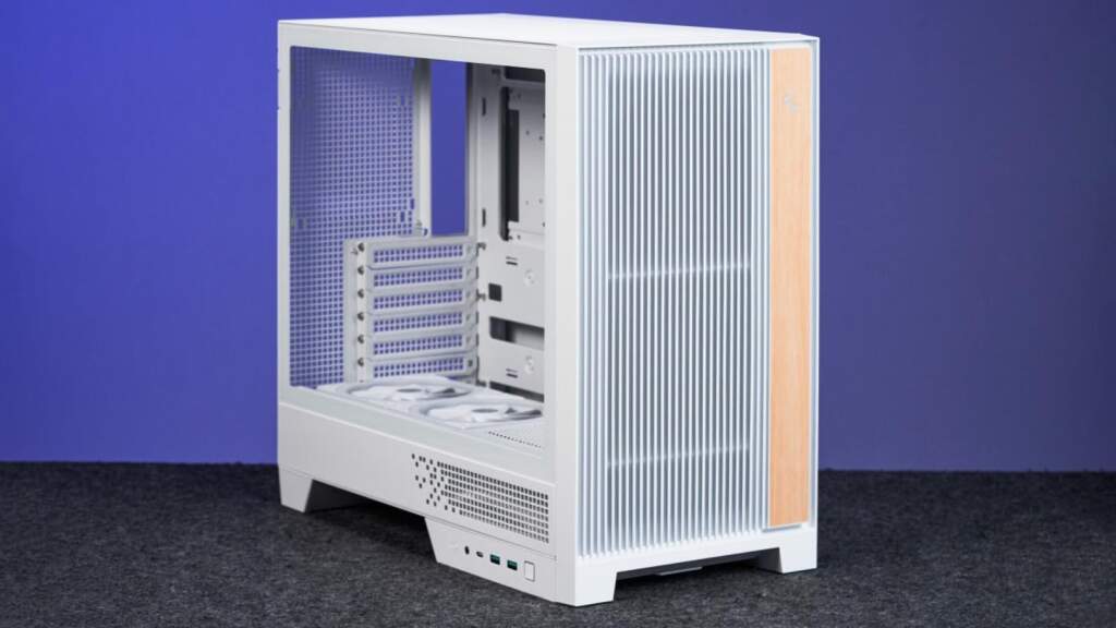 DeepCool CL600 : le boîtier dérivé du CL6600 pensé exclusivement pour le refroidissement par air 30 DeepCool CL600 face
