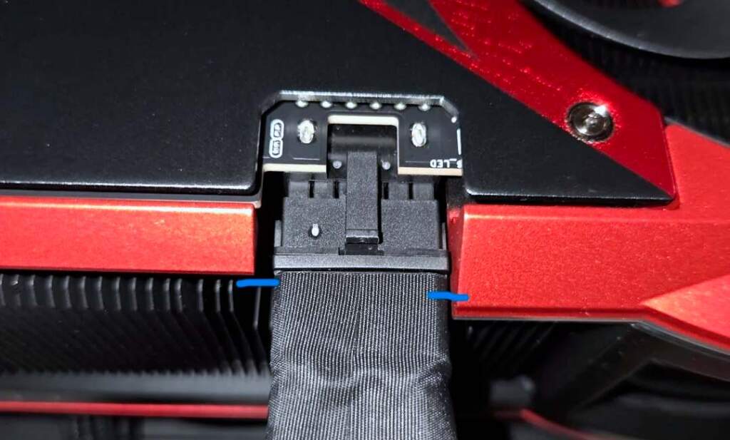 asus rog matrix 5090 connecteur decale 01