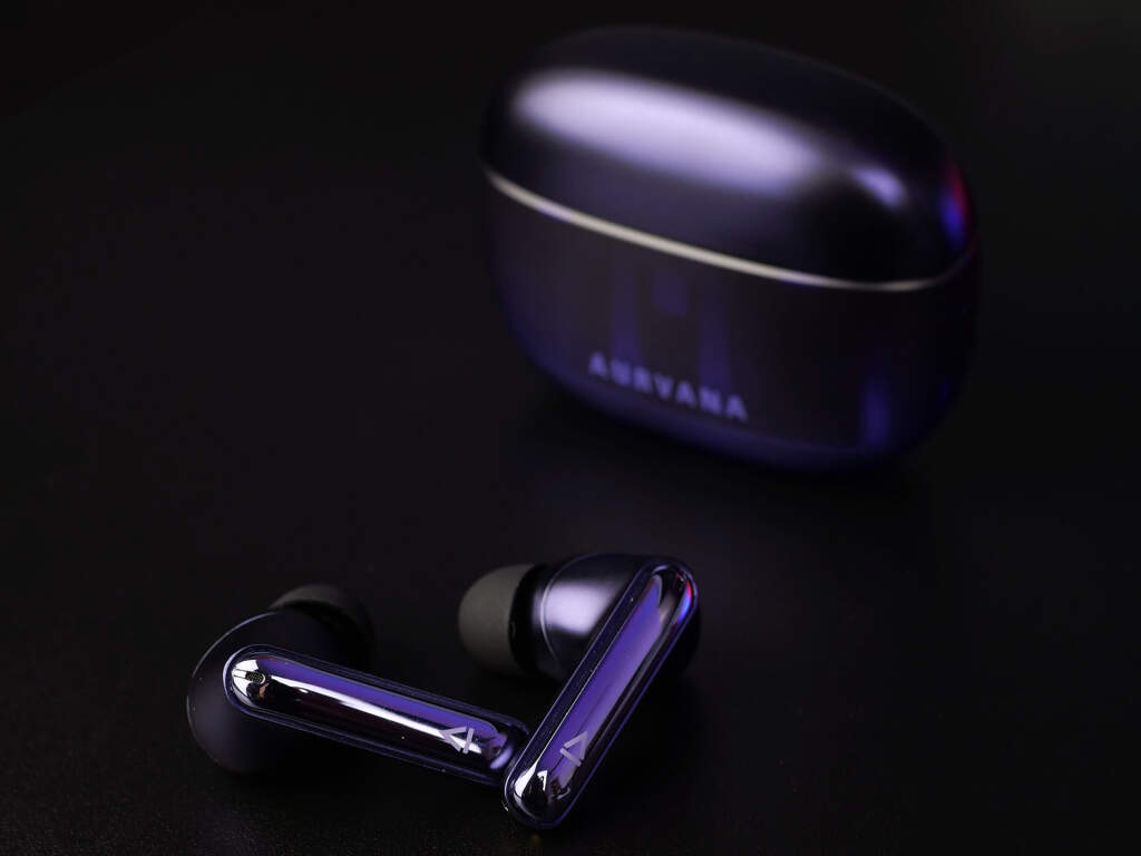 creative aurvana ace 3 zoom 01