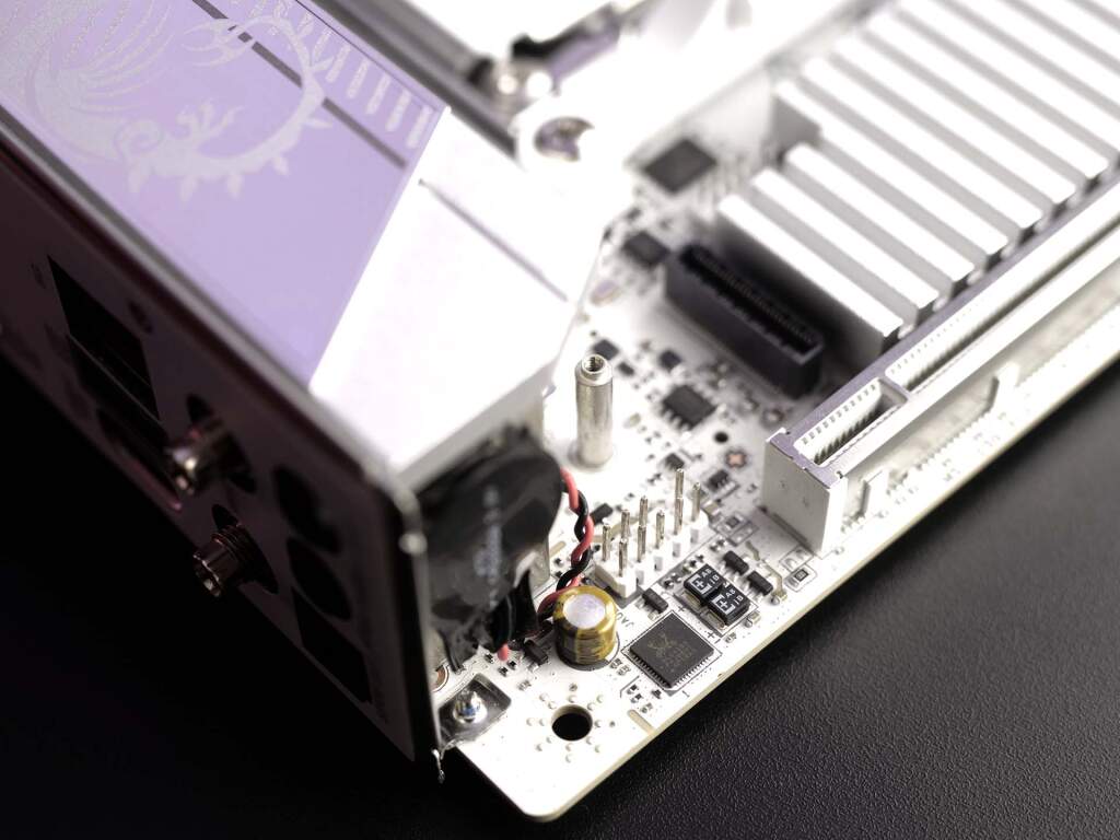 Test MSI MPG X870I Edge Ti EVO WiFi : la carte mère X870 Mini-ITX ultime ? 116 msi mpg x870 i edge ti evo wifi audio