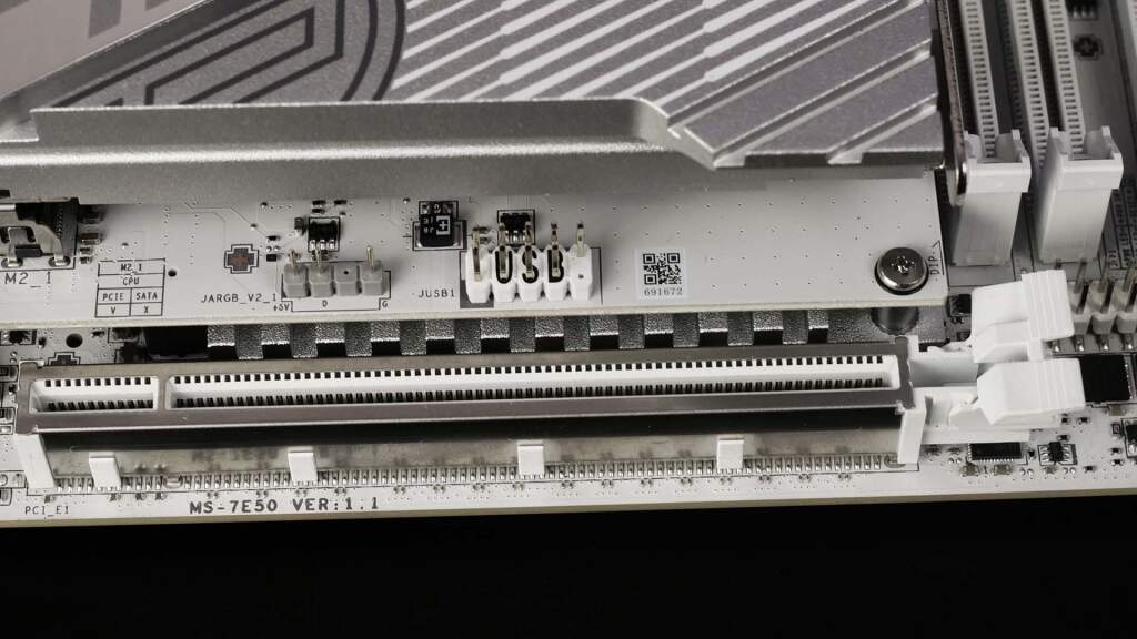 Test MSI MPG X870I Edge Ti EVO WiFi : la carte mère X870 Mini-ITX ultime ? 100 msi mpg x870 i edge ti evo wifi pcie 5 slot