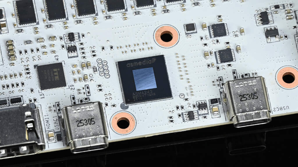 Test MSI MPG X870I Edge Ti EVO WiFi : la carte mère X870 Mini-ITX ultime ? 111 msi mpg x870 i edge ti evo wifi puce usb4 asmedia