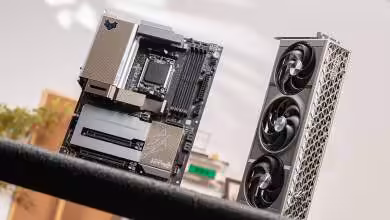 sapphire x870ea phantomlink carte mere rx 9070 xt cote a cote