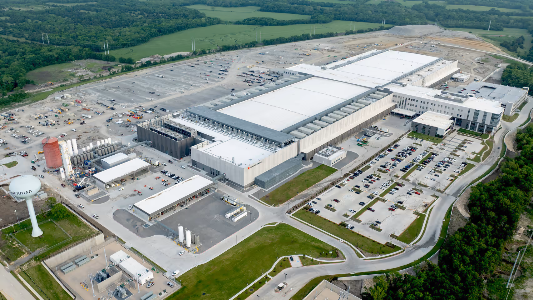 Texas Instruments ouvre sa fab 300 mm à Sherman : production lancée et mégasite en vue 5 Ligne de production 300 mm wafer chez Texas Instruments à Sherman, installation de fabrication semi-conducteurs, équipements fabs