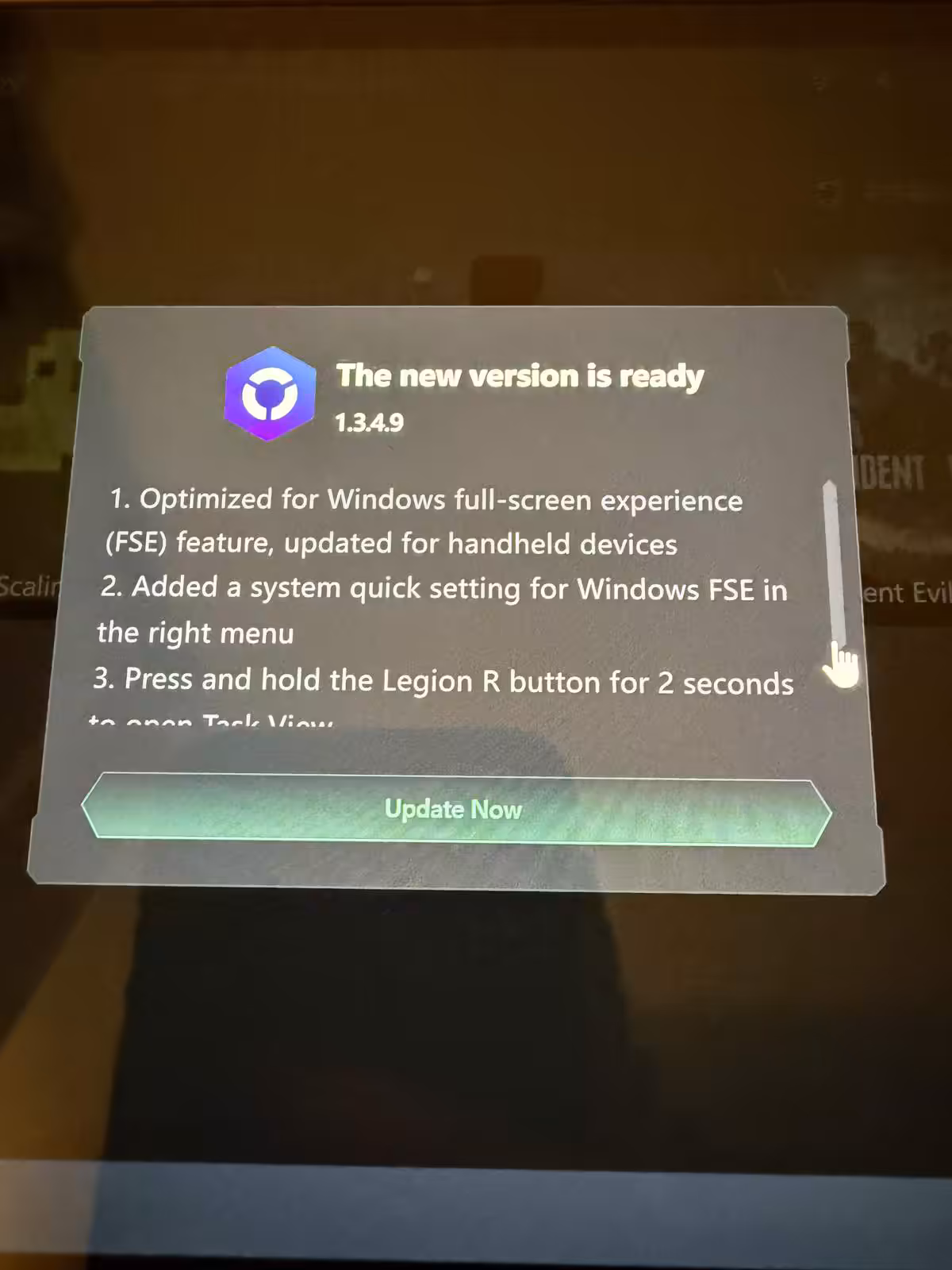 Lenovo Legion Go affichant l'interface Xbox Full Screen Experience avec nouveaux raccourcis activés et barre d'options visibl