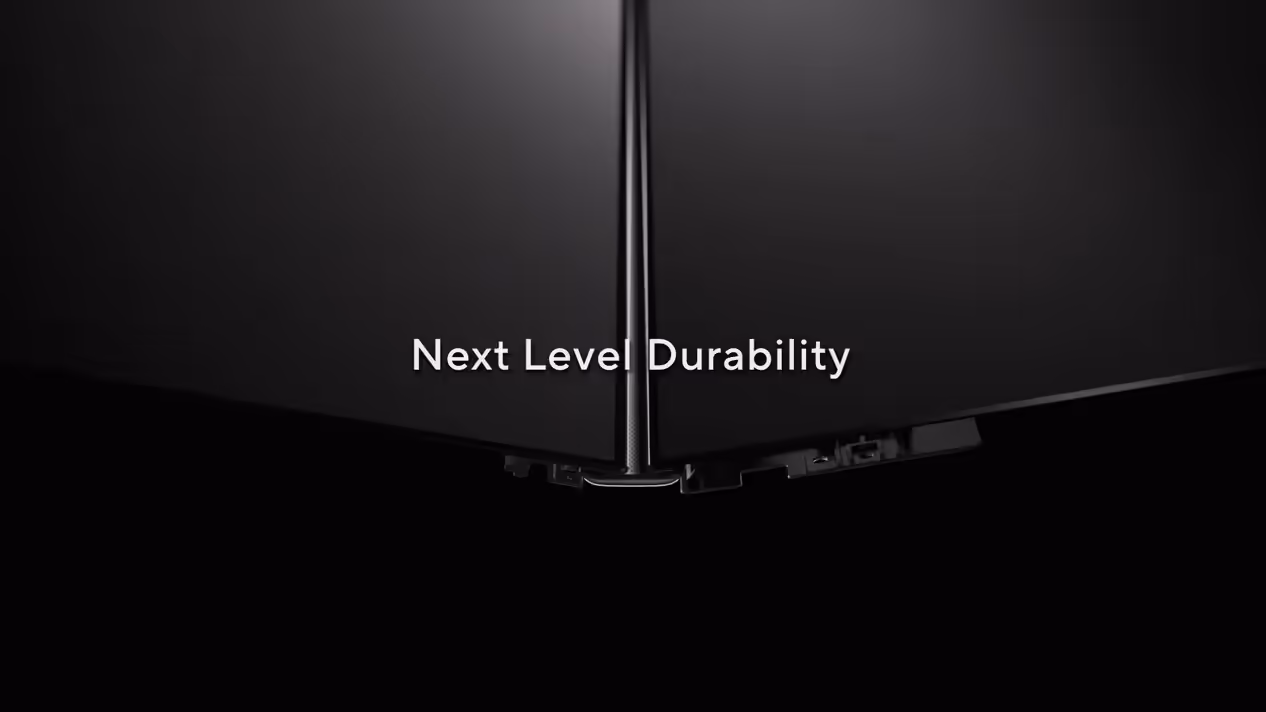Zenbook Duo double batterie : ASUS tease une autonomie « next level » avant le CES 2026 17 Ordinateur portable ASUS Zenbook Duo ouvert montrant double écran et châssis fin, concept double batterie pour longue autonomie