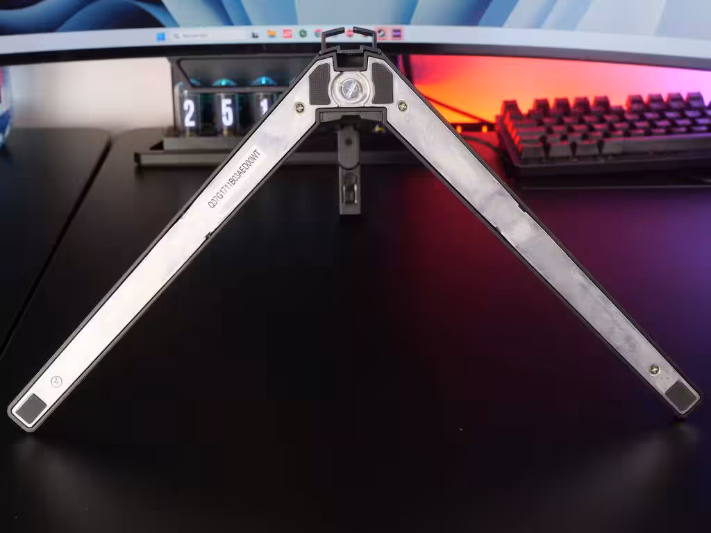 deballage Philips Evnia 25M2N3200U montage base