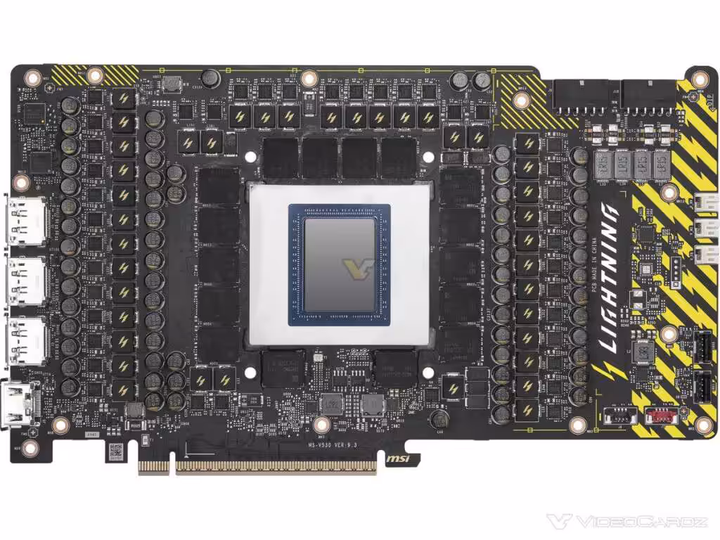 Circuit imprimé MSI GeForce RTX 5090 LIGHTNING composants visibles fond blanc