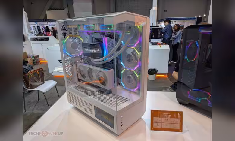 darkFlash au CES 2026 : boîtiers spectaculaires, AIO UV360 et claviers GD100 1 Boîtier darkFlash GT409 avec ventilateurs RGB et refroidissement liquide