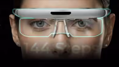Lunettes Edenlux Eyeary affichant une interface d'entraînement visuel futuriste.