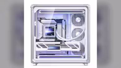 Vue latérale du boîtier Jonsbo X400 WHITE avec composants internes et câblage organisé.