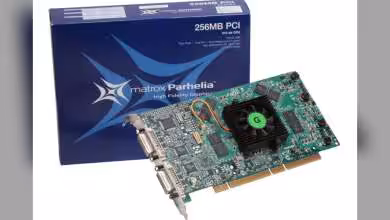 Carte graphique Matrox Parhelia 256MB PCI avec packaging bleu fond blanc