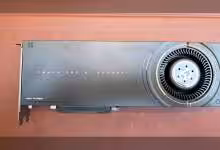 Carte graphique MAXSUN Arc Pro B60 design sobre, fond neutre, contraste moyen