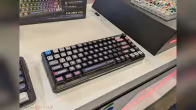 Clavier mécanique Redragon FLEBACT T1100 avec touches personnalisables et rétroéclairage LED.