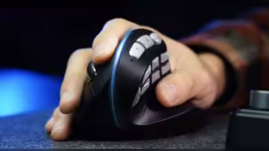 SOLAKAKA E9 Pro : souris ergonomique MMO avec 7 side-buttons et 8000 Hz