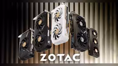 Variété de cartes graphiques ZOTAC sur fond rayé avec fort contraste et couleurs vives