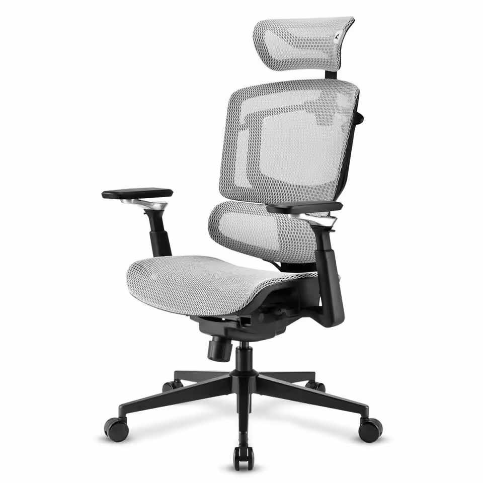 Sharkoon OfficePal C50/C50M : deux chaises mesh à 299,90 € avec 5D et appuis réglables 6 Chaise Sharkoon OfficePal C50 en mesh blanc vue de trois quarts.