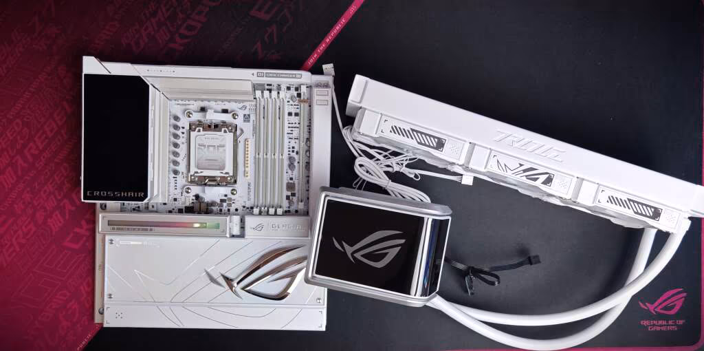 ROG Ryuo IV SLC 360 ARGB White avec x870e glacial