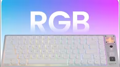 Clavier ATK Yogo 75 avec rétroéclairage RGB complet, fond dégradé coloré.