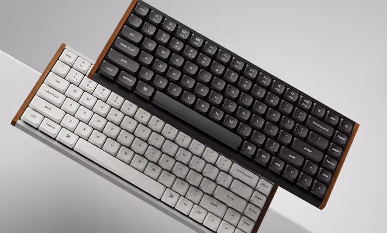 Keychron K3 HE et K3 Ultra : low-profile, Hall Effect et 8 000 Hz dès le 12 février 1 Claviers Keychron K3 HE et K3 Ultra en vue aérienne, profil bas.