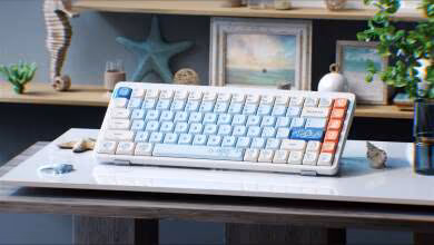 Clavier avec keycaps NuPhy Aquarium nSA, ambiance marine en arrière-plan