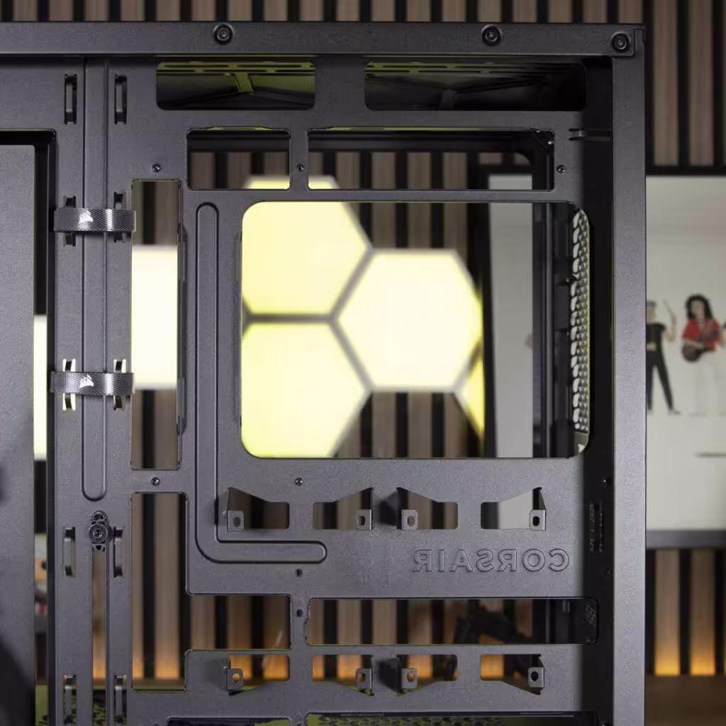 CORSAIR 3200D découpes carte mère