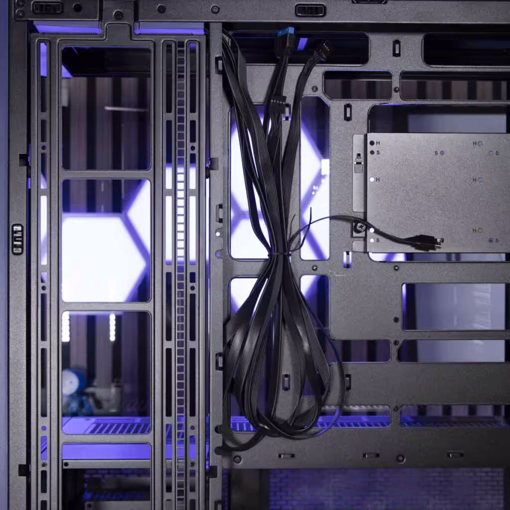 Thermaltake View 600 TG chemin de câbles