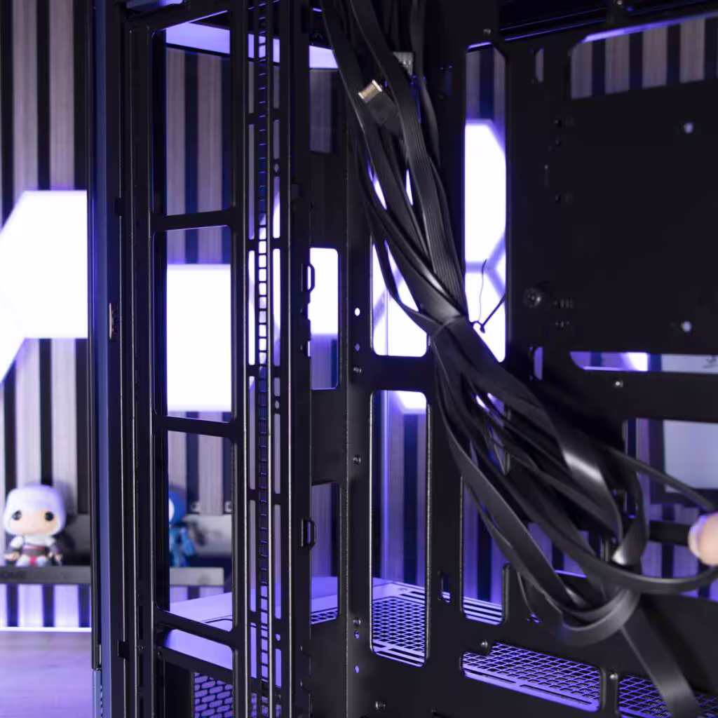 Thermaltake View 600 TG passe câbles