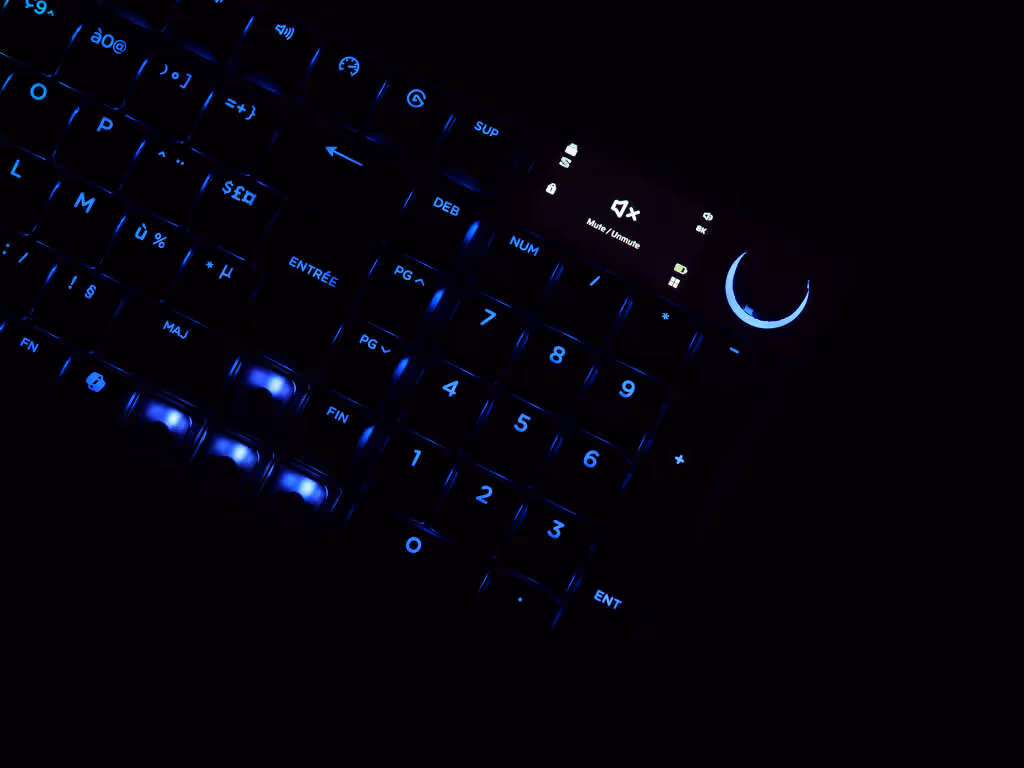 corsair vanguard air 99 wireless lcd 02