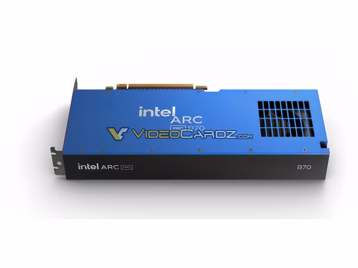 Intel Arc Pro B70 Battlemage : design référence, 32 Xe2, 32 Go ECC et TBP 230 W 2 Carte graphique Intel Arc Pro B70 vue de dessus avec logo et grilles d'aération.