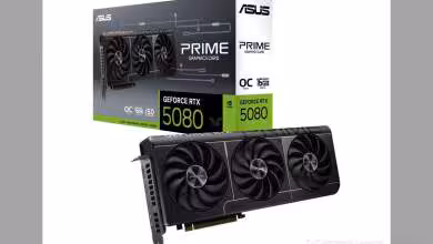 Carte graphique ASUS PRIME RTX 5080 avec packaging, couleur vive, fond contrasté