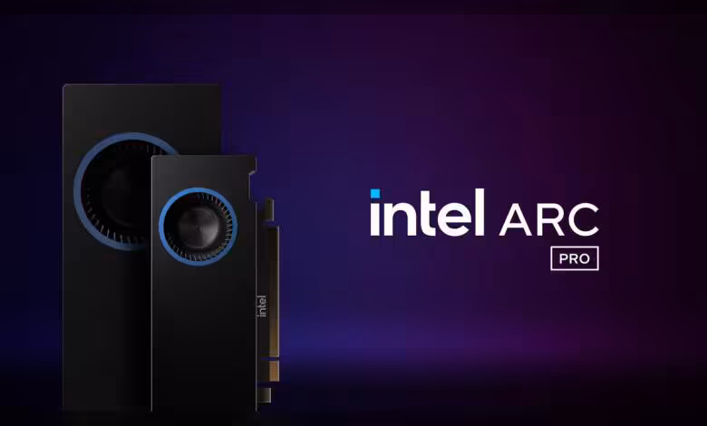 Intel Arc Pro B70 et B65 Battlemage arrivent le 25 mars avec 32 Go de GDDR6 ECC 1 Cartes graphiques Intel Arc Pro sur fond violet