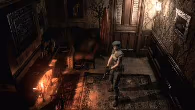 Salon lugubre dans Resident Evil 1, avec personnage armé, cheminée, fauteuil usé, décor sombre.