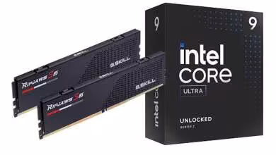 Boîte processeur Intel Core Ultra avec RAM G.SKILL Ripjaws 5, fond sombre contrasté