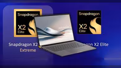 Image promotionnelle Snapdragon X2 Elite avec ordinateur portable, fond bleu foncé, contrastes élevés