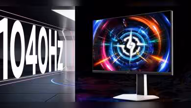 Moniteur TCL 27P2A Ultra affichant un visuel dynamique avec 1040Hz, fond noir et couleurs vives