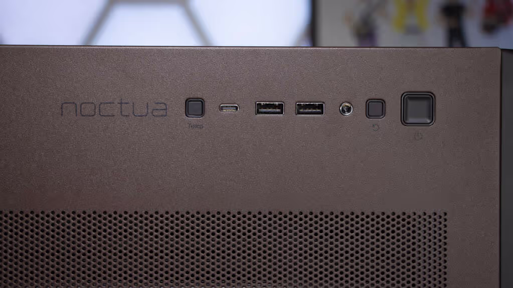 Antec Flux Pro Noctua Edition panneau ES boutons