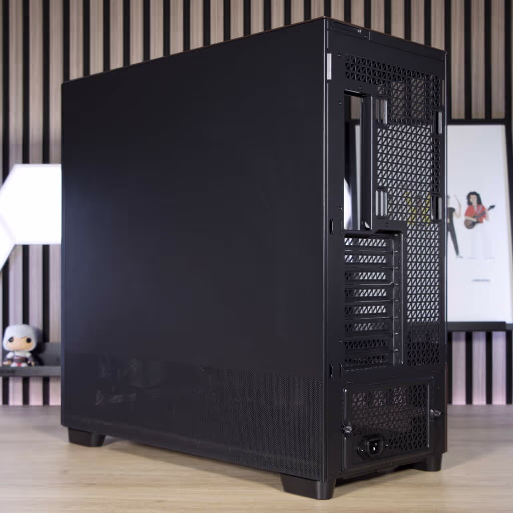 Antec Flux Pro Noctua Edition trois quarts arrière