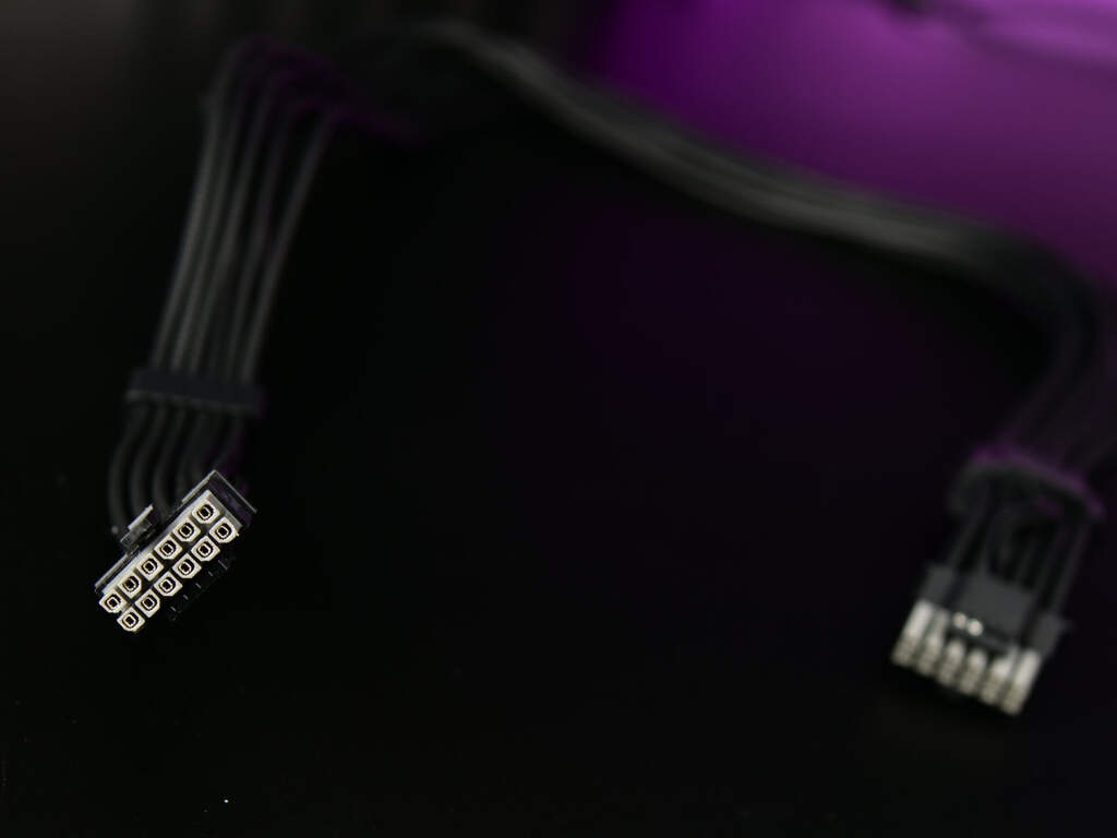 CORSAIR ThermalProtect 12V 2×6 bicolor