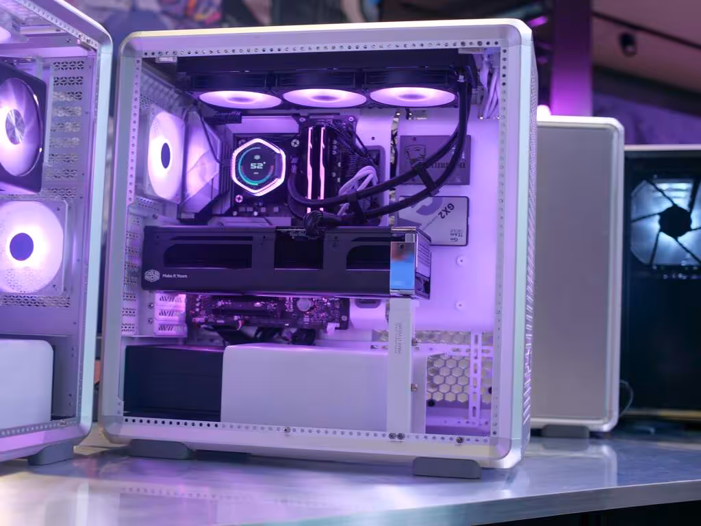 Cooler Master GeForce RTX 5080 MasterFrame 360 Panorama S Limited Edition