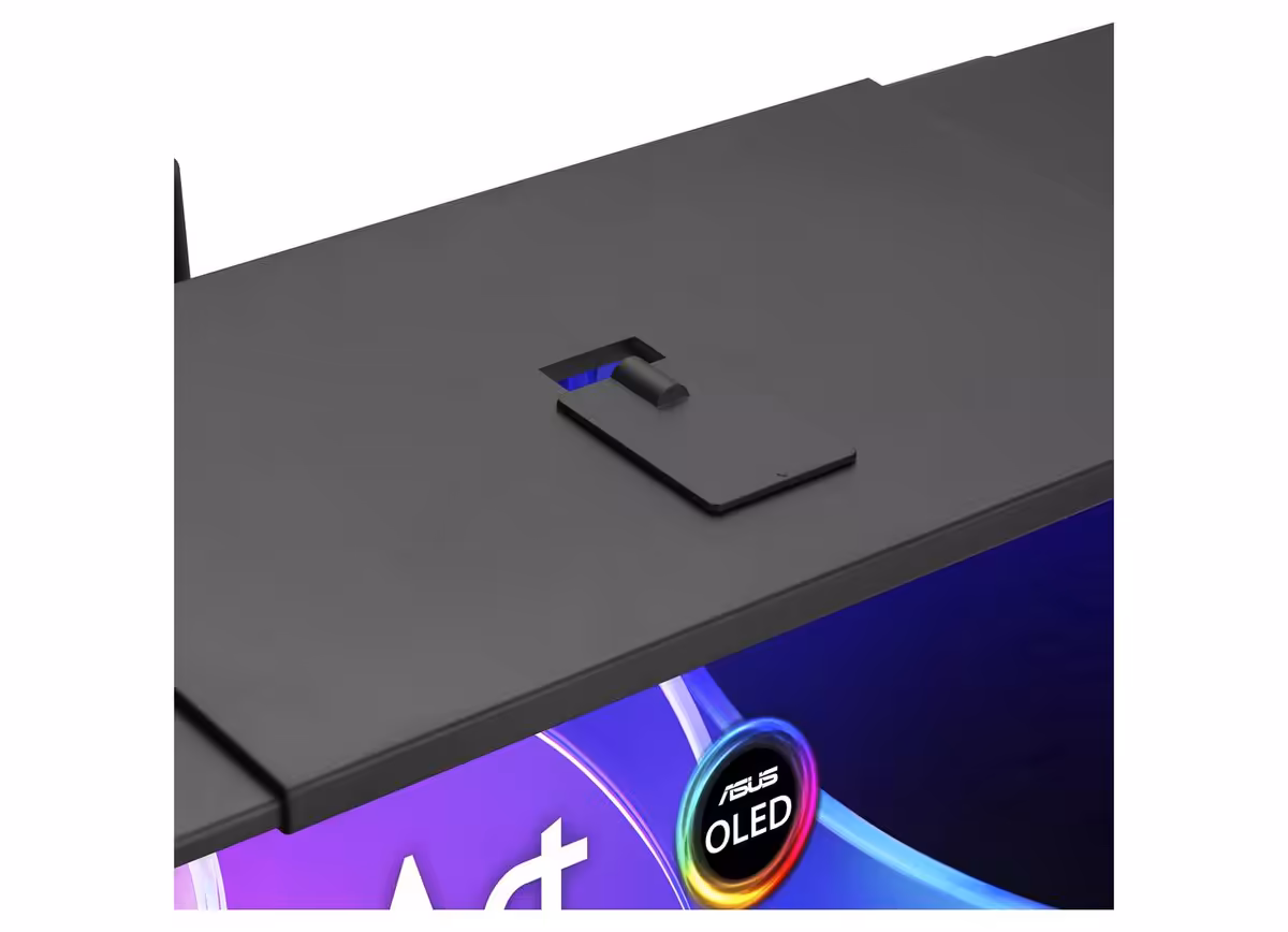 Gros plan dessus ASUS ProArt avec logo OLED.