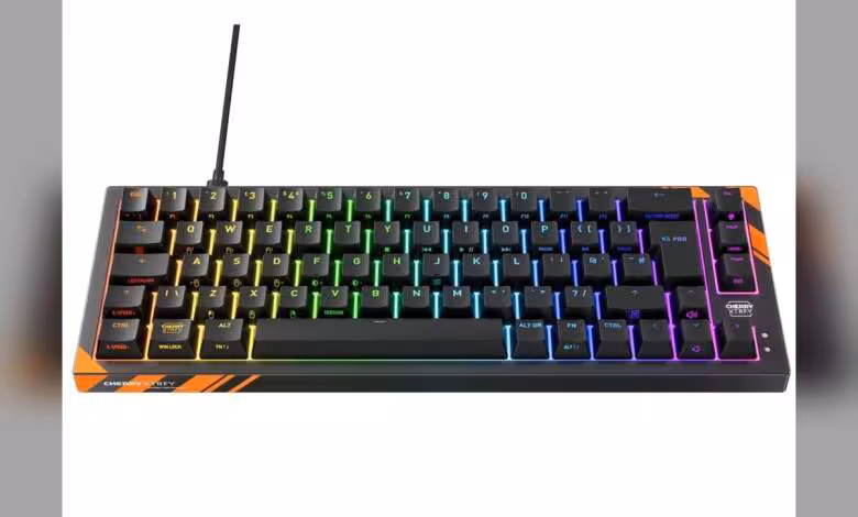 Clavier Cherry Xtrfy K5 Pro TMR Compact : 8000 Hz et TMR pour une saisie ultra-précise 1 Clavier mécanique Cherry Xtrfy K5 Pro TMR Compact avec rétroéclairage RGB.
