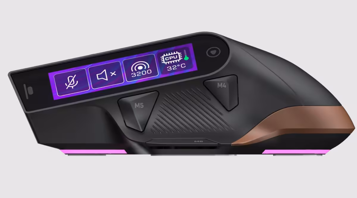 Vue latérale de la souris Turtle Beach avec écran tactile.