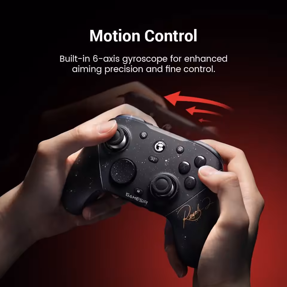 GameSir G7 Pro 8K PC Royal2 Edition : les précommandes ouvrent pour la manette e-sport 7 Manette GameSir G7 Pro 8K PC Royal2 Edition en main, avec contrôle gyroscopique 6 axes