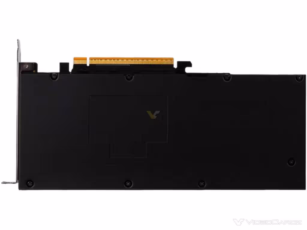 Dos noir de la carte graphique Radeon AI PRO, connecteurs visibles, fond sombre