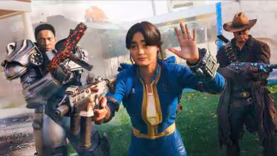 Personnages en costumes futuristes avec armes dans un environnement extérieur, inspiré d'un jeu vidéo.